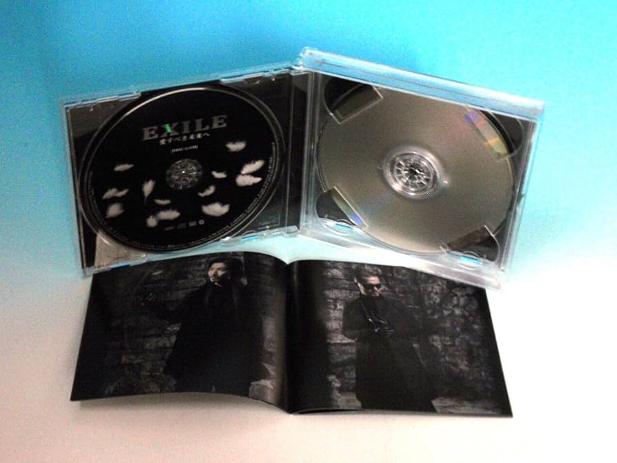 Amazon.co.jp: 愛すべき未来へ【初回生産限定盤】: ミュージック